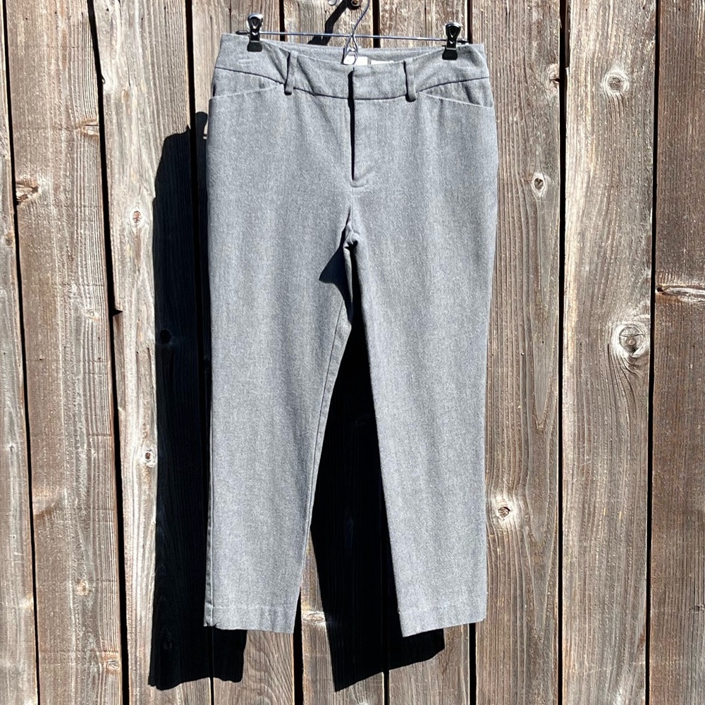 a new day stretch cropped gray ankle pants size 4